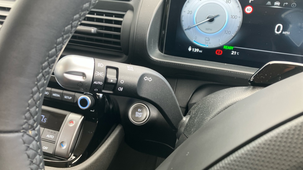 Hyundai INSTER 85kW 02 49kWh 5dr Auto Electric Hatchback - Image 38