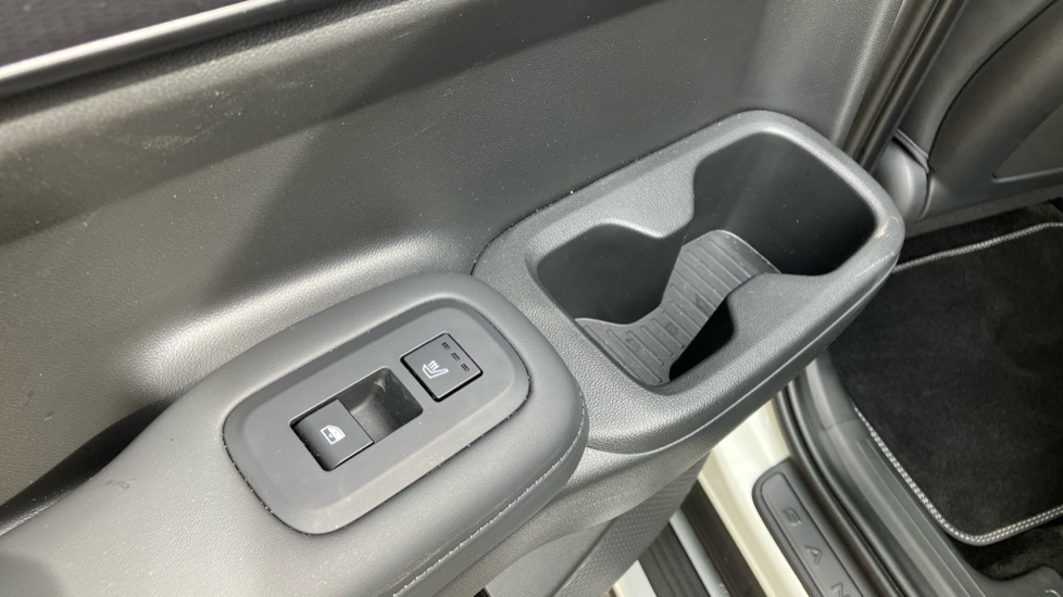 Hyundai SANTA FE 1.6 TGDi 288 PHEV Calligraphy 5dr 4WD Auto Estate - Image 29