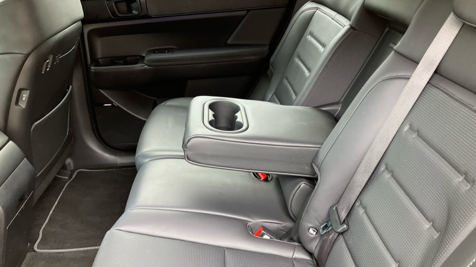 Hyundai SANTA FE 1.6 TGDi 288 PHEV Calligraphy 5dr 4WD Auto Estate - Image 33