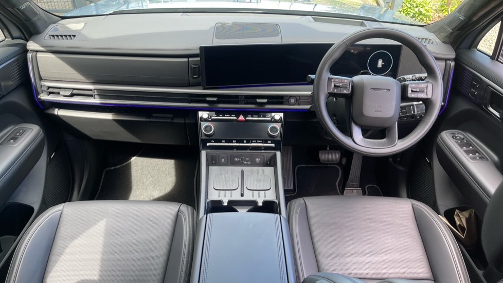 Hyundai SANTA FE 1.6 TGDi Plug-in Hybrid Calligraphy 5dr 4WD Auto Estate - Image 10