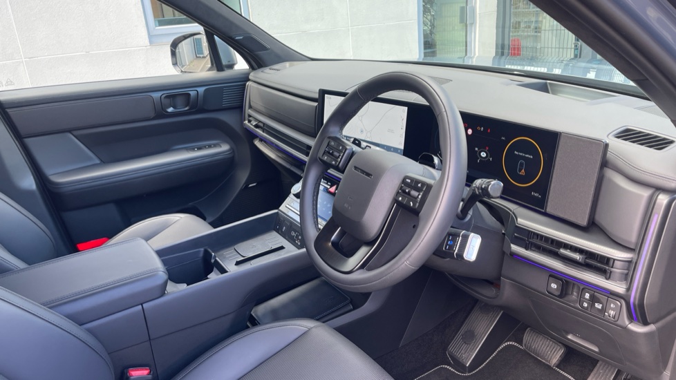 Hyundai SANTA FE 1.6 TGDi Plug-in Hybrid Calligraphy 5dr 4WD Auto Estate - Image 11