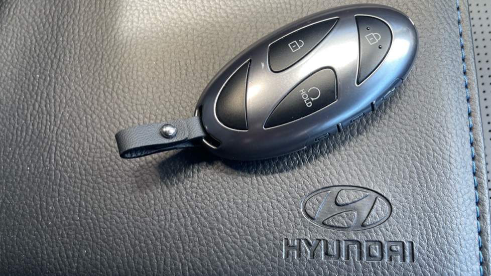 Hyundai SANTA FE 1.6 TGDi Plug-in Hybrid Calligraphy 5dr 4WD Auto Estate - Image 20