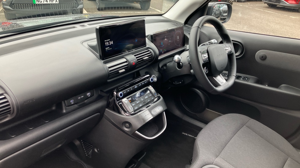 Hyundai INSTER 71kW 01 42kWh 5dr Auto Electric Hatchback - Image 9