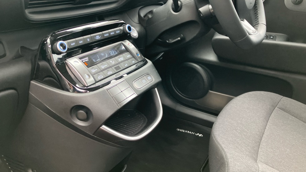 Hyundai INSTER 71kW 01 42kWh 5dr Auto Electric Hatchback - Image 13