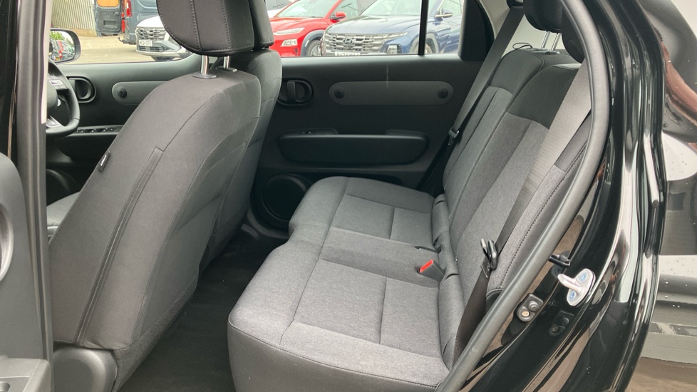 Hyundai INSTER 71kW 01 42kWh 5dr Auto Electric Hatchback - Image 16