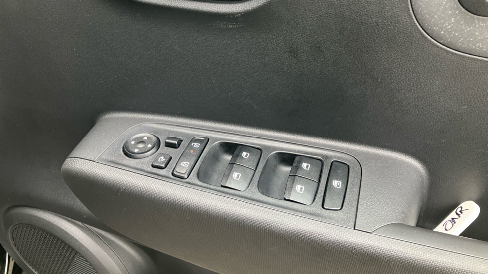 Hyundai INSTER 71kW 01 42kWh 5dr Auto Electric Hatchback - Image 30