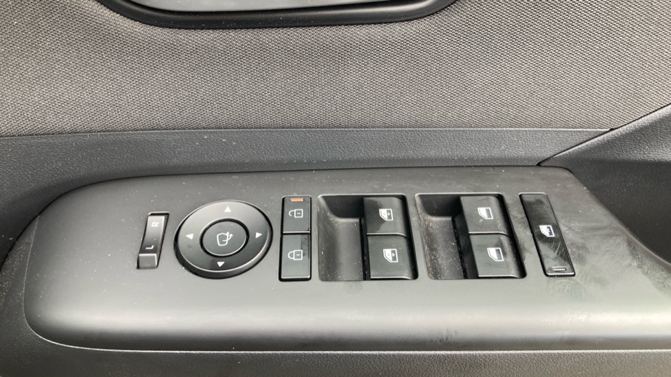 Hyundai KONA 1.0T Advance 5dr Petrol Hatchback - Image 24