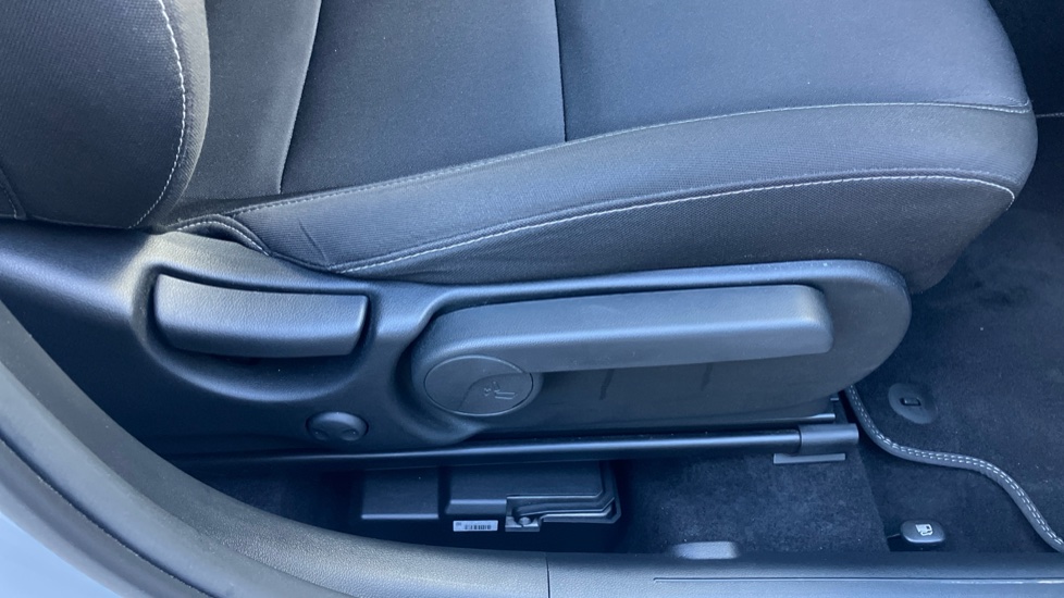 Hyundai KONA 1.0T Advance 5dr Petrol Hatchback - Image 30