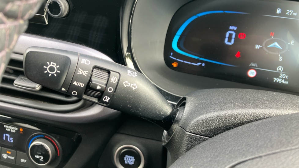 Hyundai i10 1.0 [63] Premium 5dr [Nav] Petrol Hatchback - Image 35