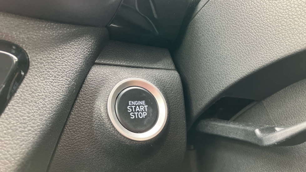 Hyundai i10 1.0 [63] Premium 5dr [Nav] Petrol Hatchback - Image 36