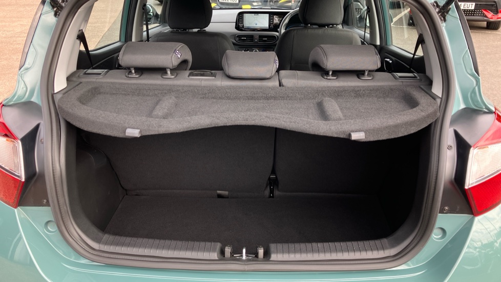 Hyundai i10 1.0 [63] Advance 5dr [Nav] Petrol Hatchback - Image 4