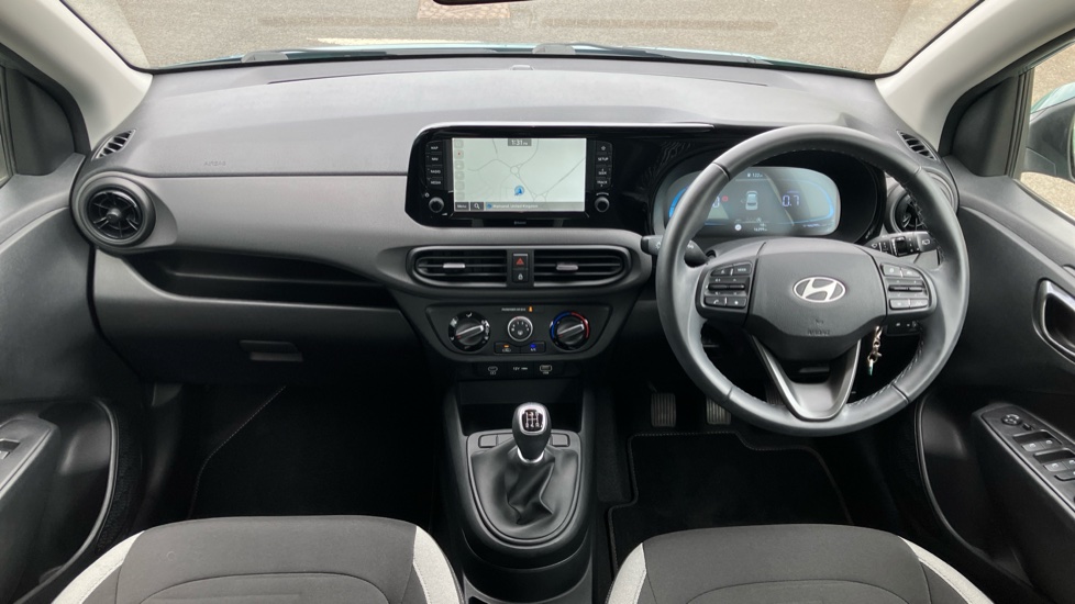 Hyundai i10 1.0 [63] Advance 5dr [Nav] Petrol Hatchback - Image 10