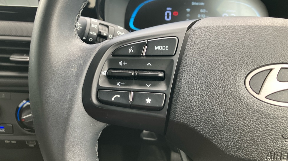 Hyundai i10 1.0 [63] Advance 5dr [Nav] Petrol Hatchback - Image 35