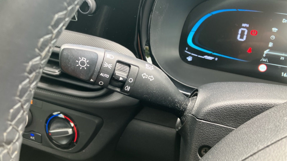 Hyundai i10 1.0 [63] Advance 5dr [Nav] Petrol Hatchback - Image 38