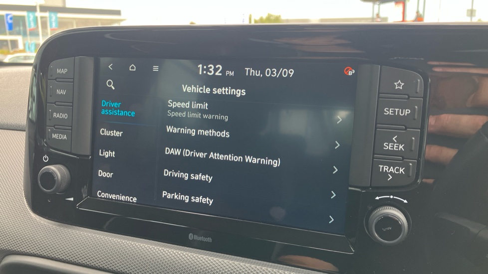Hyundai i10 1.0 [63] Advance 5dr [Nav] Petrol Hatchback - Image 41