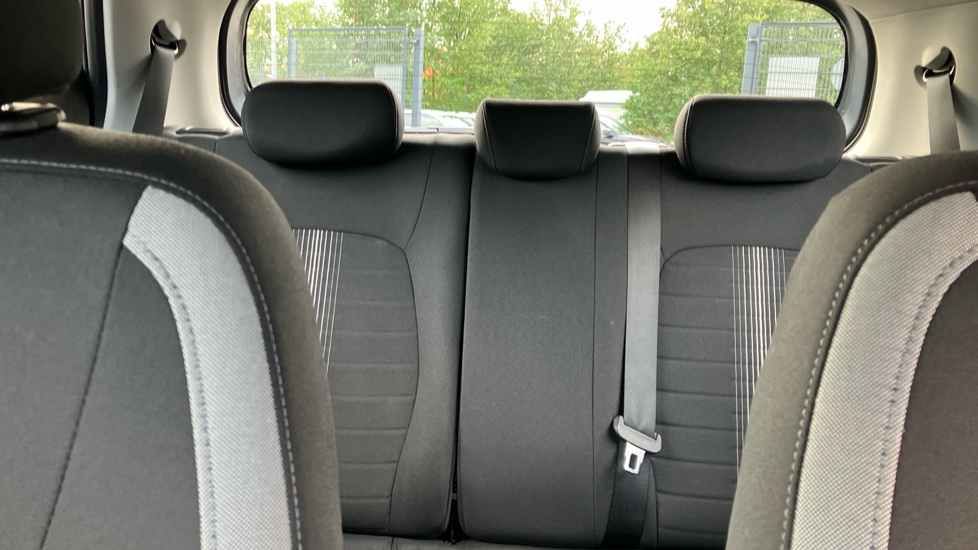 Hyundai i10 1.0 [63] Advance 5dr Auto [Nav] Petrol Hatchback - Image 15
