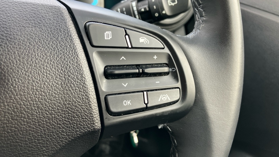 Hyundai i10 1.0 [63] Advance 5dr Auto [Nav] Petrol Hatchback - Image 36