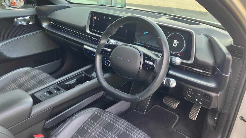 Hyundai IONIQ 6 239kW First Edition 77kWh 4dr AWD Auto Electric Saloon - Image 11