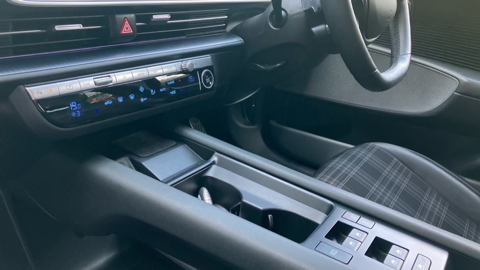 Hyundai IONIQ 6 239kW First Edition 77kWh 4dr AWD Auto Electric Saloon - Image 13
