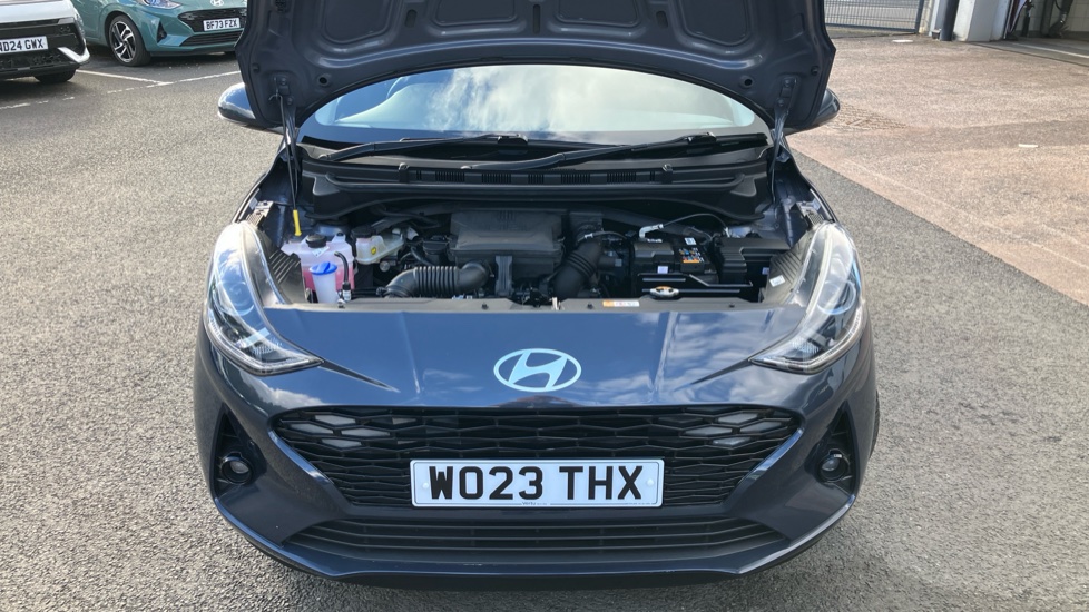 Hyundai i10 1.0 MPi Premium 5dr Petrol Hatchback - Image 8