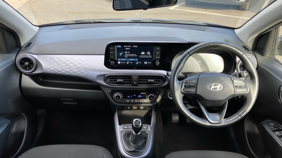 Hyundai i10 1.0 MPi Premium 5dr Petrol Hatchback - Image 10