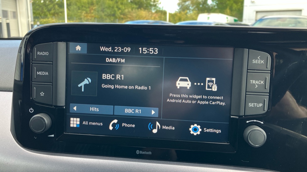 Hyundai i10 1.0 MPi Premium 5dr Petrol Hatchback - Image 12