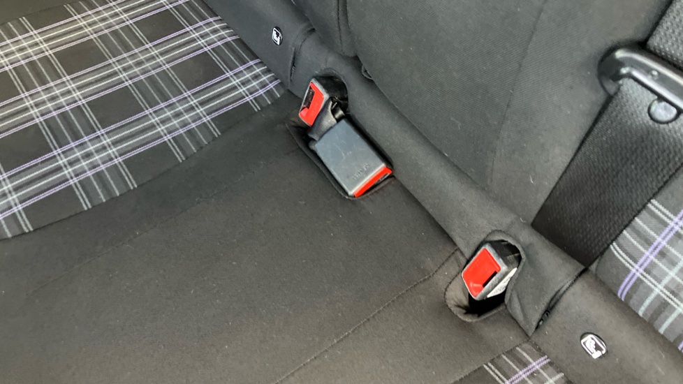Hyundai i10 1.0 MPi Premium 5dr Petrol Hatchback - Image 17