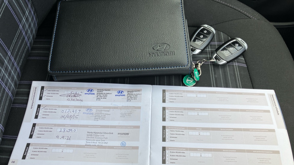 Hyundai i10 1.0 MPi Premium 5dr Petrol Hatchback - Image 19