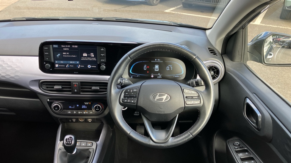 Hyundai i10 1.0 MPi Premium 5dr Petrol Hatchback - Image 26