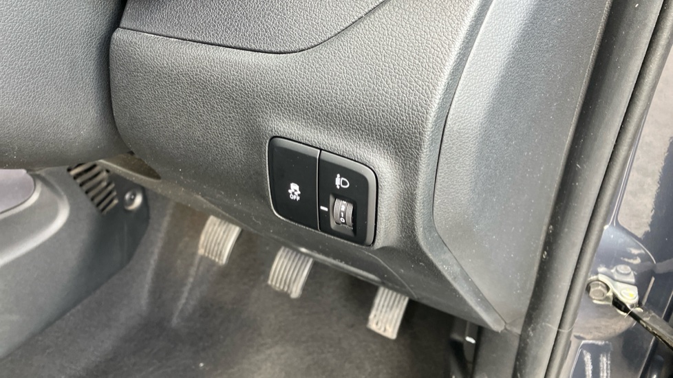 Hyundai i10 1.0 MPi Premium 5dr Petrol Hatchback - Image 30