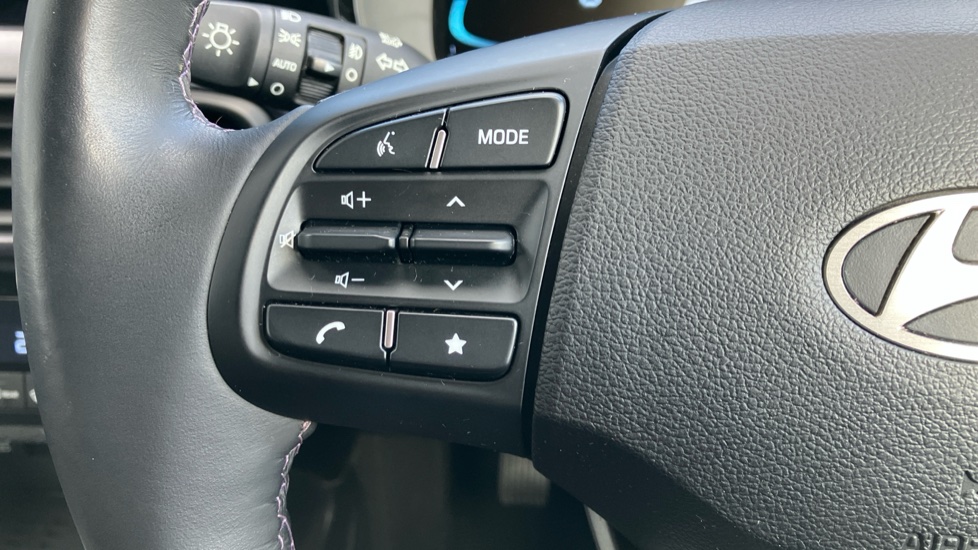 Hyundai i10 1.0 MPi Premium 5dr Petrol Hatchback - Image 31