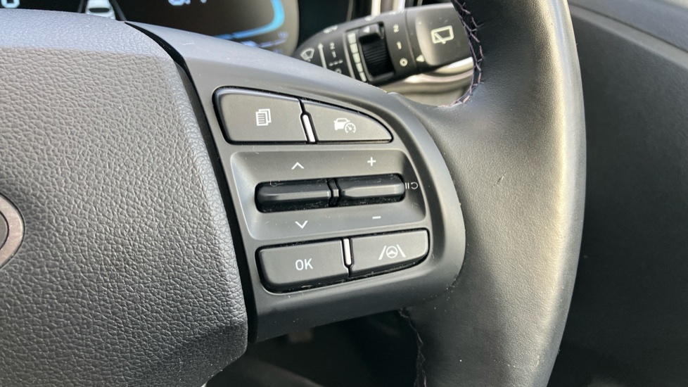 Hyundai i10 1.0 MPi Premium 5dr Petrol Hatchback - Image 32