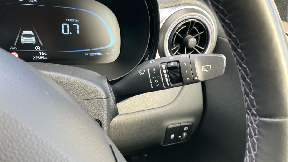 Hyundai i10 1.0 MPi Premium 5dr Petrol Hatchback - Image 33