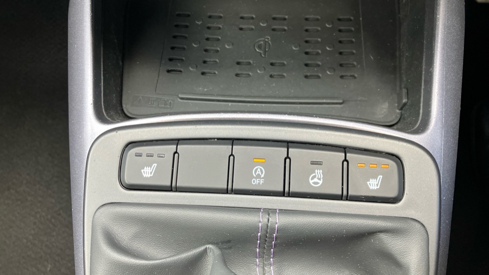 Hyundai i10 1.0 MPi Premium 5dr Petrol Hatchback - Image 36
