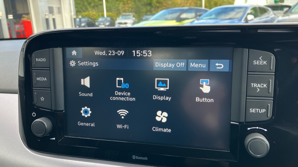 Hyundai i10 1.0 MPi Premium 5dr Petrol Hatchback - Image 43
