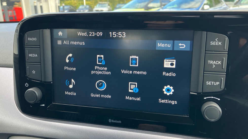Hyundai i10 1.0 MPi Premium 5dr Petrol Hatchback - Image 44