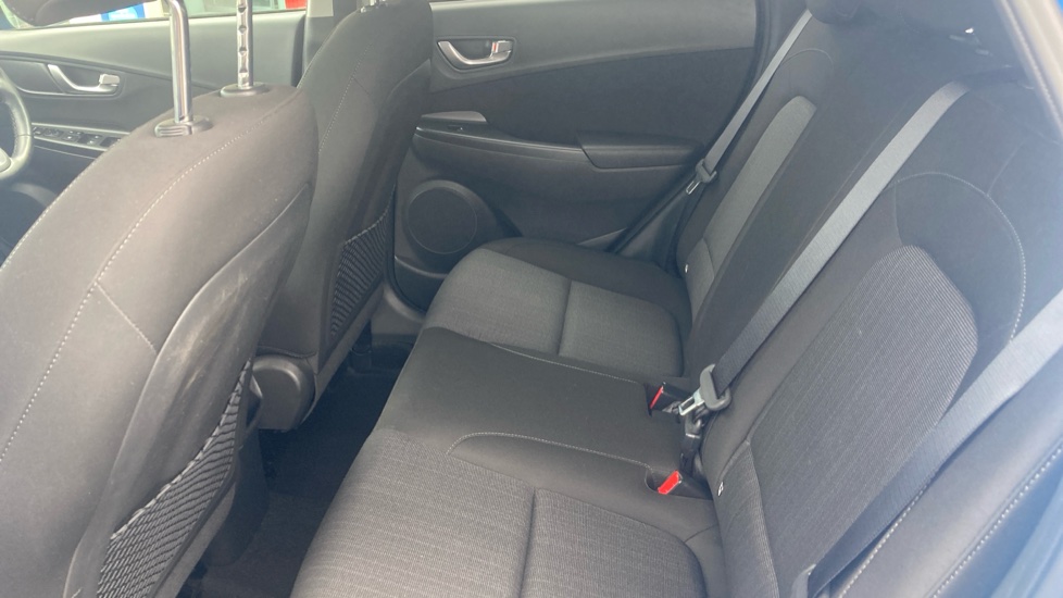 Hyundai KONA 1.6 GDi Hybrid Premium 5dr DCT Hybrid Hatchback - Image 16