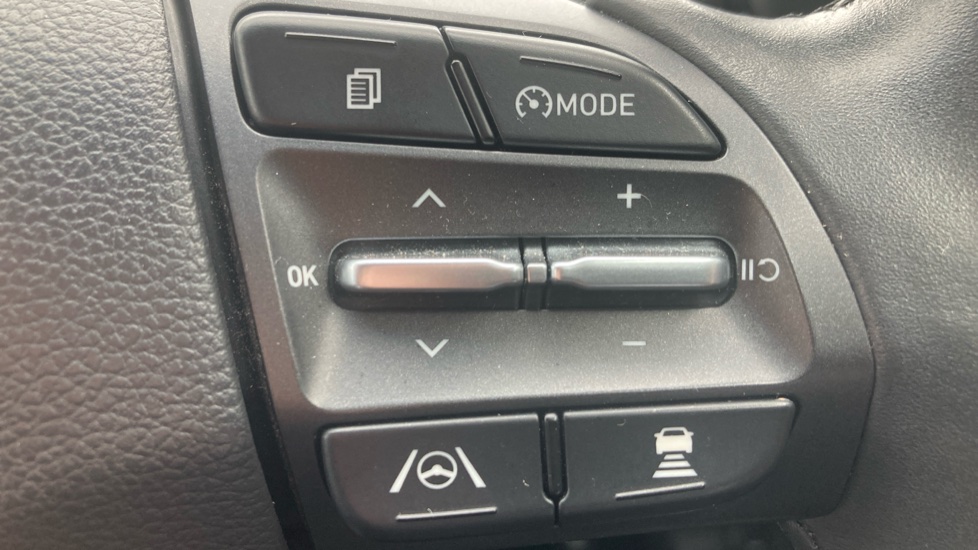 Hyundai KONA 1.6 GDi Hybrid Premium 5dr DCT Hybrid Hatchback - Image 29