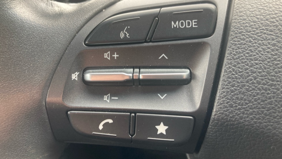 Hyundai KONA 1.6 GDi Hybrid Premium 5dr DCT Hybrid Hatchback - Image 30