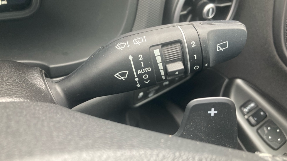 Hyundai KONA 1.6 GDi Hybrid Premium 5dr DCT Hybrid Hatchback - Image 31