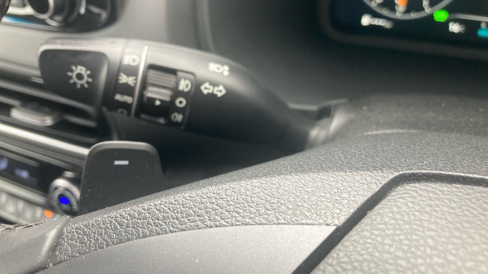 Hyundai KONA 1.6 GDi Hybrid Premium 5dr DCT Hybrid Hatchback - Image 32