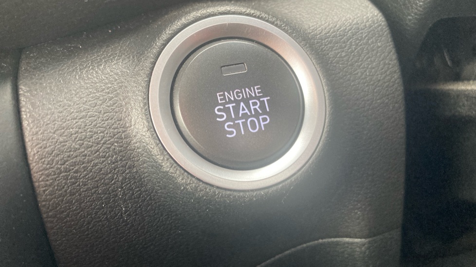 Hyundai KONA 1.6 GDi Hybrid Premium 5dr DCT Hybrid Hatchback - Image 33