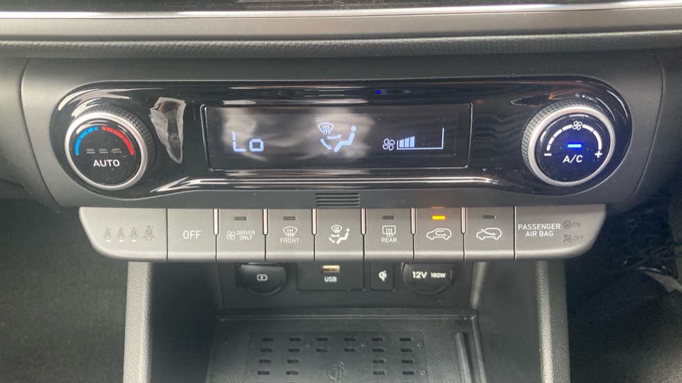 Hyundai KONA 1.6 GDi Hybrid Premium 5dr DCT Hybrid Hatchback - Image 40