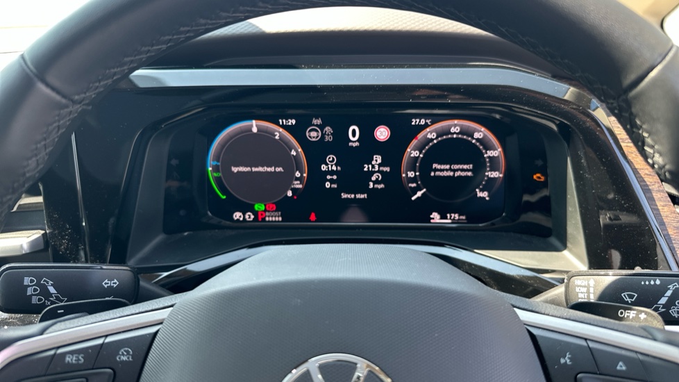 Volkswagen Multivan 1.5 TSI eHybrid Style 5dr LWB 4MOTION DSG Estate - Image 15