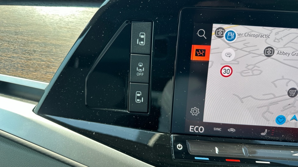 Volkswagen Multivan 1.5 TSI eHybrid Style 5dr LWB 4MOTION DSG Estate - Image 45