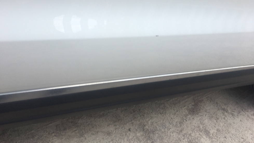 Volkswagen Tiguan White Manual Auction | DealerPX