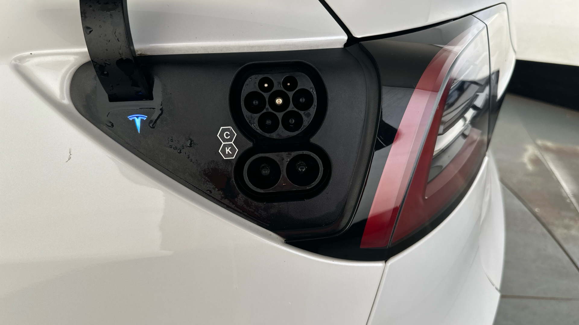 4020885 Long Range AWD 5dr Auto