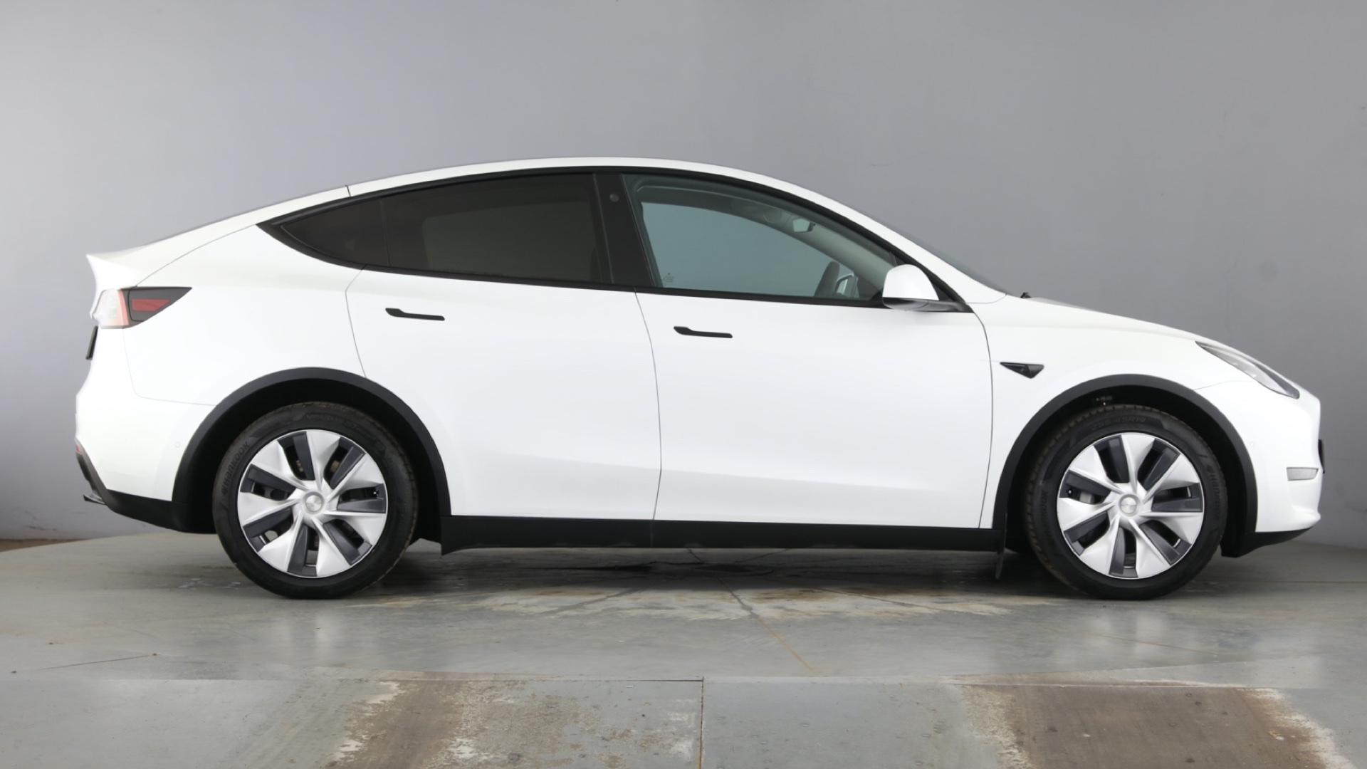 4027740 Long Range AWD 5dr Auto