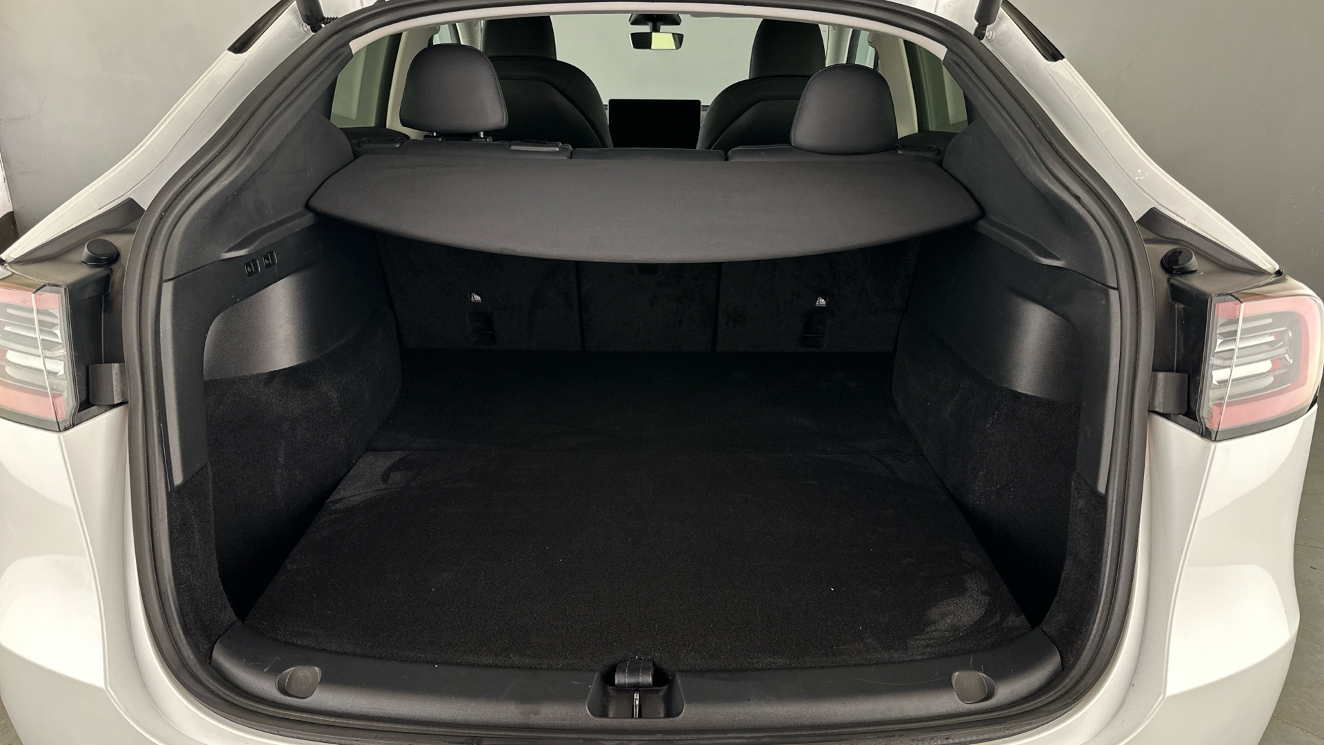 4027740 Long Range AWD 5dr Auto