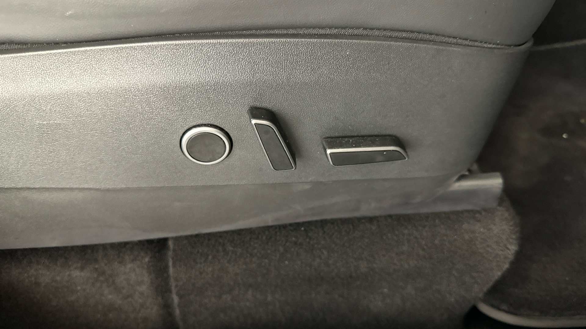 4027740 Long Range AWD 5dr Auto